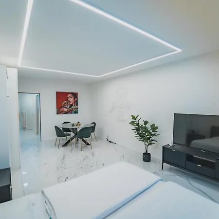 Tessa&aurora - Incredible View & Pool With Parking *