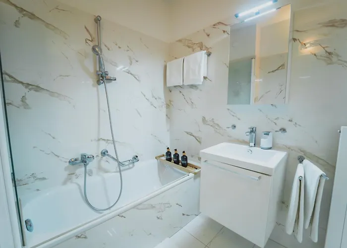 Tessa&aurora - Incredible View & Pool With Parking Daire *