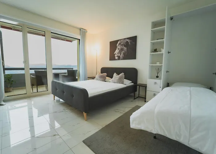 Tessa&aurora - Incredible View & Pool With Parking Daire *