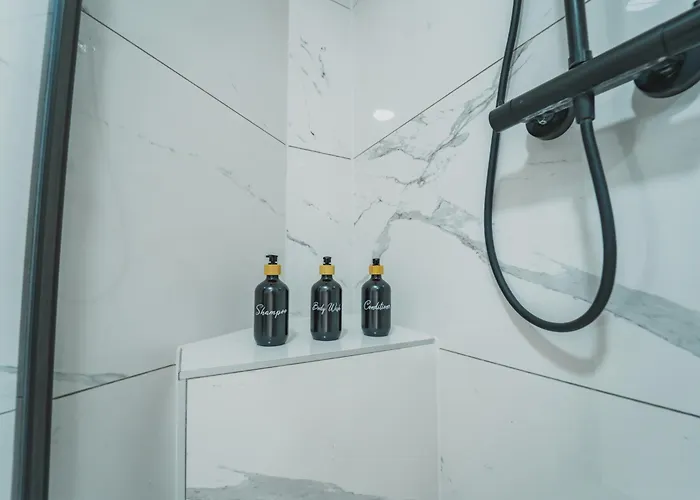 Tessa&aurora - Incredible View & Pool With Parking Daire