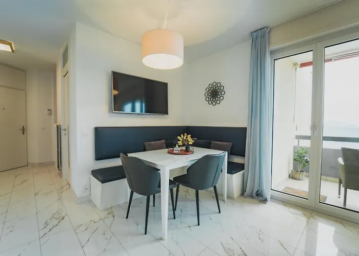 Tessa&aurora - Incredible View & Pool With Parking Daire