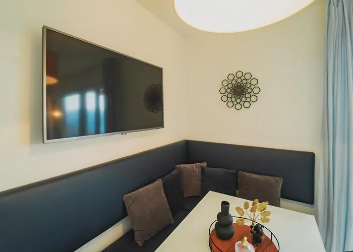 Tessa&aurora - Incredible View & Pool With Parking *