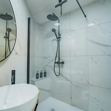 Apartman Tessa&aurora - Incredible View & Pool With Parking *